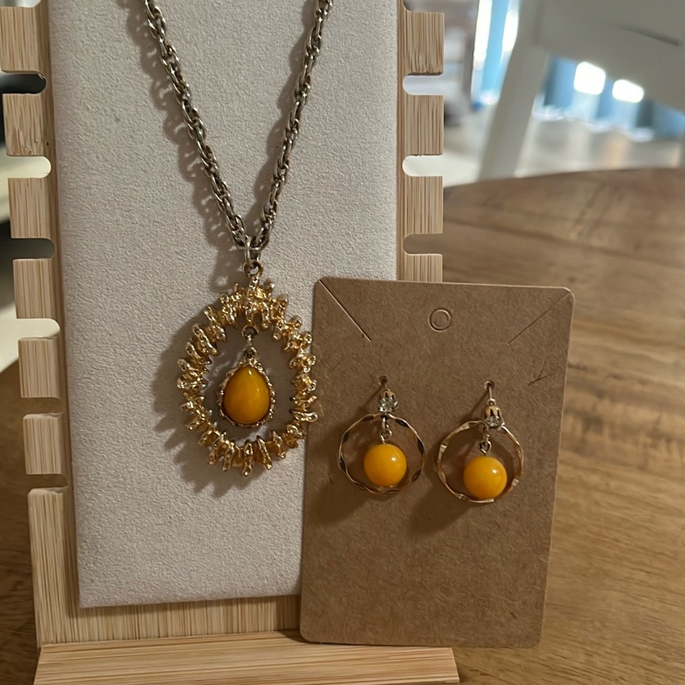 Vintage Sarah Coventry Necklace & Earrings Set Amber Yellow Statement Jewelry